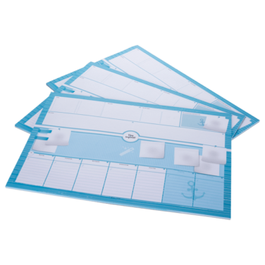 blaue Schreibtischunterlage mit Post-it-Notizzetteln im DIN A2-Format