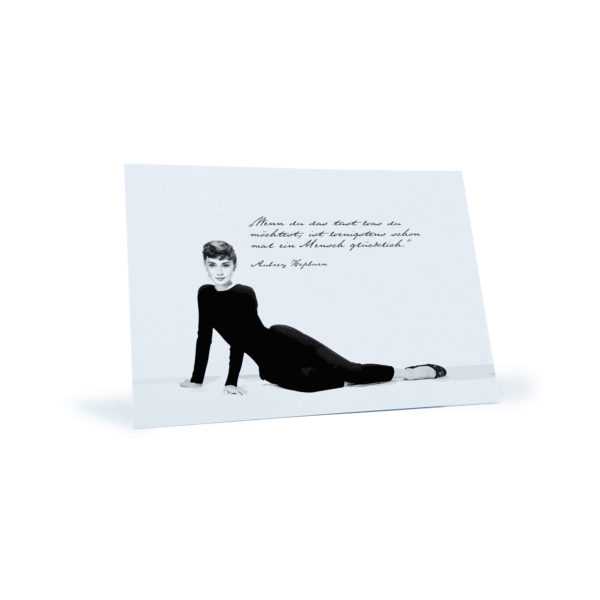 Postkarte mit Audrey Hepburn-Motiv und Zitat
